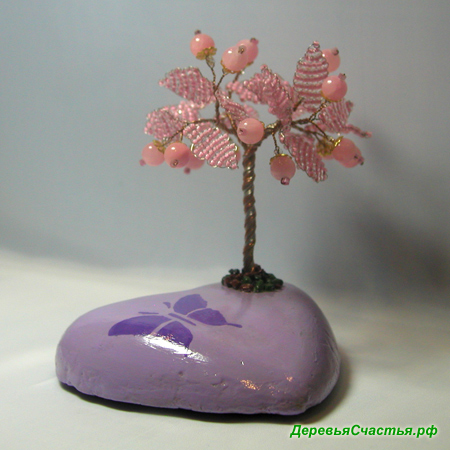 Дерево счастья из розового кварца на сердечке