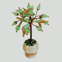 Миниатюрное дерево любви из нефрита в вазочке из оникса