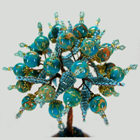 Дерево счастья из голубого агата в вазочке из оникса