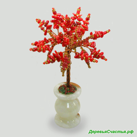 Романтическое дерево из коралла в вазочке из оникса