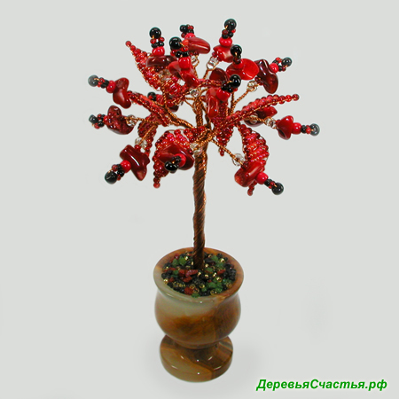 Миниатюрное дерево счастья из коралла в вазочке из оникса