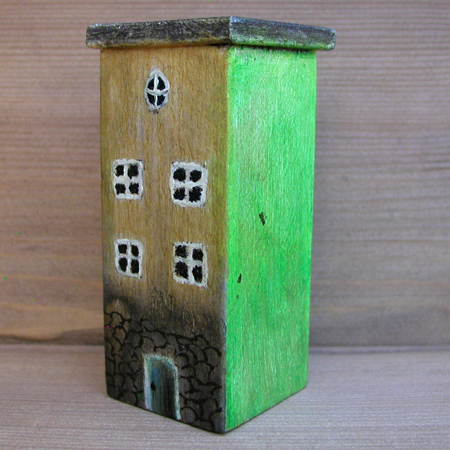 Купить интерьерный домик ручной работы из дерева «Оргар»